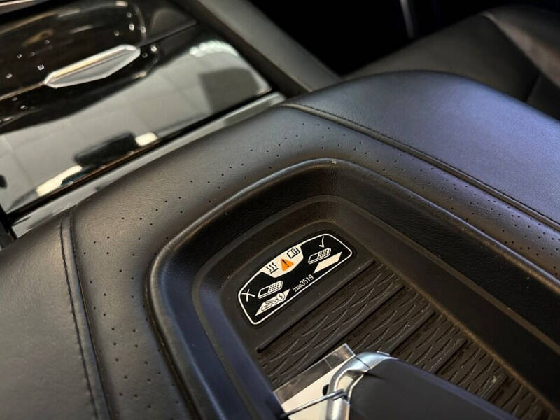 2019 Cadillac Escalade Platinum