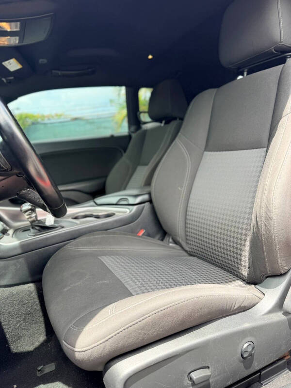 2021 Dodge Challenger SXT