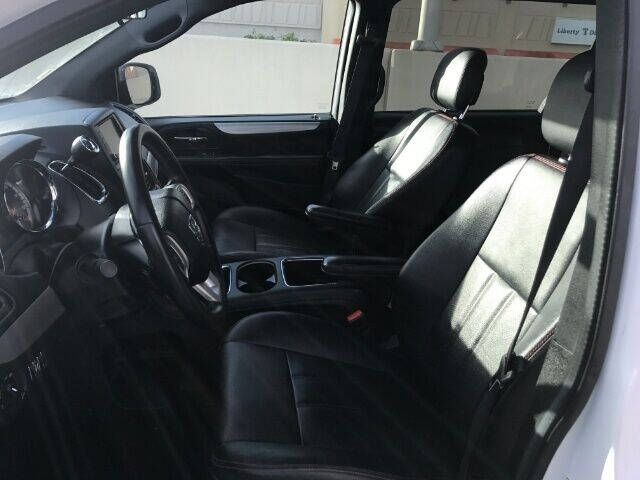2016 Dodge Grand Caravan R/T