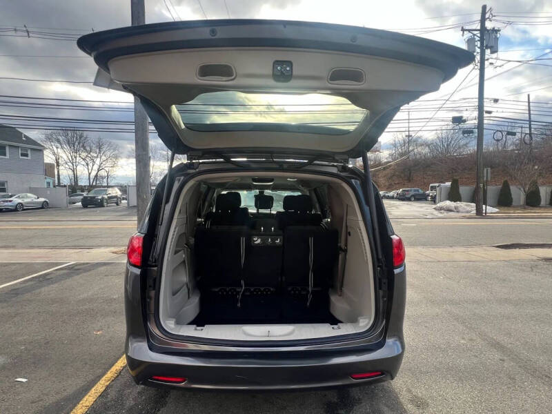 2017 Chrysler Pacifica Touring