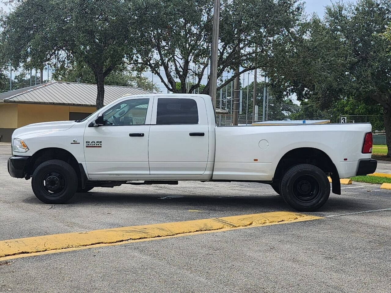 2015 RAM 3500 Pickup - $30,995