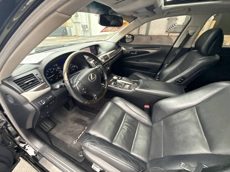 2014 Lexus LS 460
