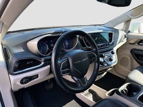2021 Chrysler Pacifica Touring L