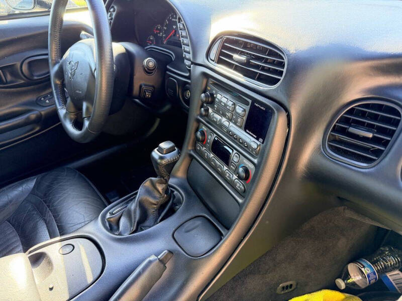 2004 Chevrolet Corvette