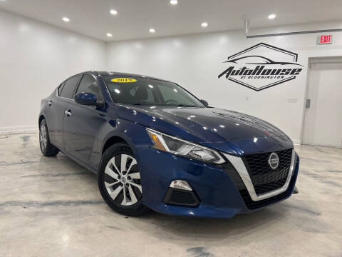 2019 Nissan Altima for sale at Auto House of Bloomington in Bloomington IL