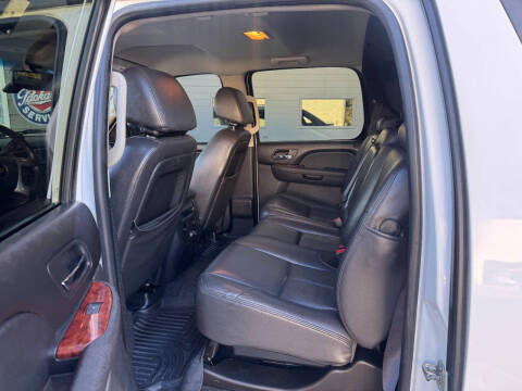 2012 Chevrolet Avalanche LS