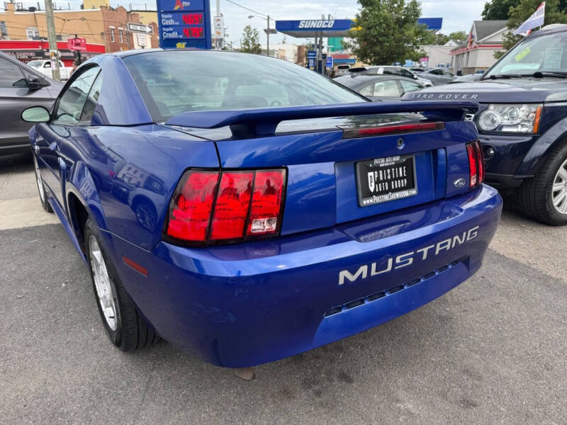 2004 Ford Mustang