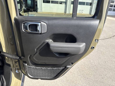 2026 Jeep Gladiator Sport