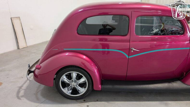 1937 Ford Tudor