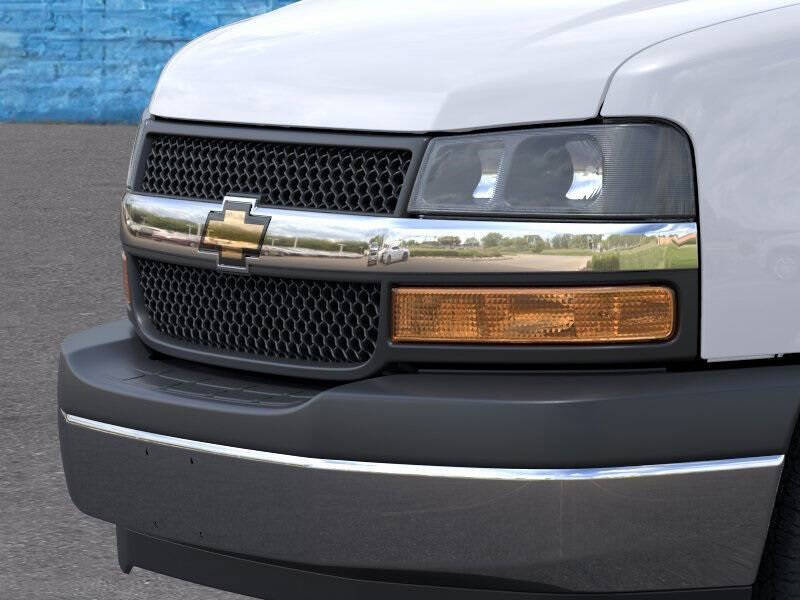 2025 Chevrolet Express 2500