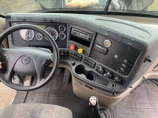 2016 Freightliner Cascadia 125SLP