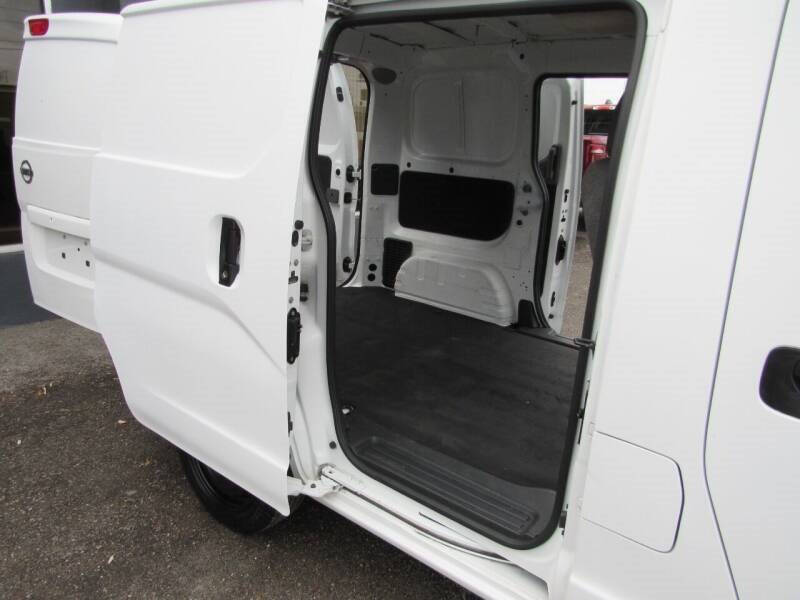 2016 Nissan NV200