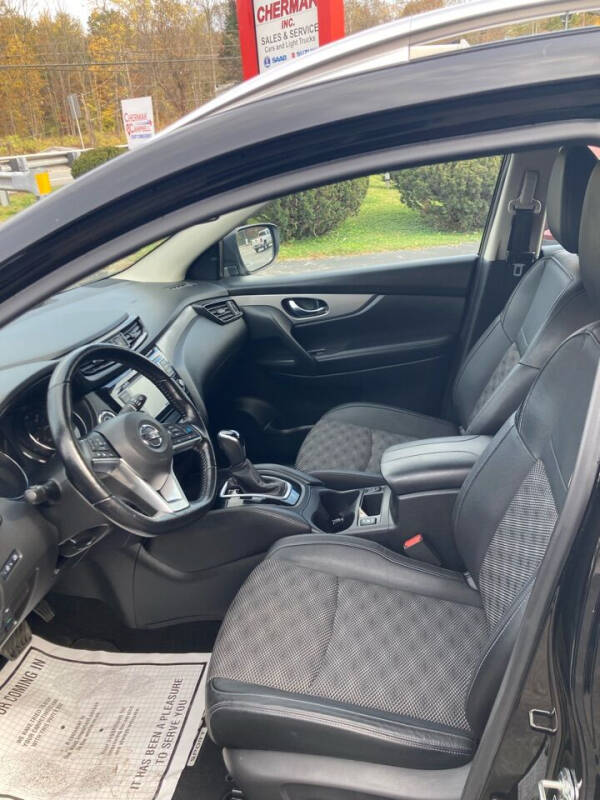 2020 Nissan Rogue Sport SV