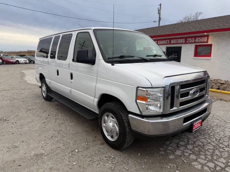 2013 Ford E-Series E-350 SD XLT