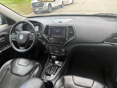 2019 Jeep Cherokee Latitude Plus