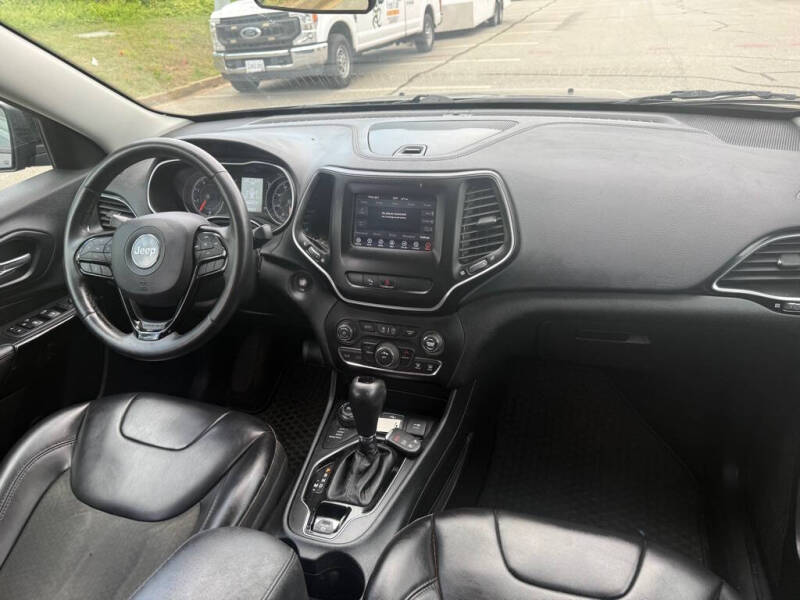 2019 Jeep Cherokee Latitude Plus
