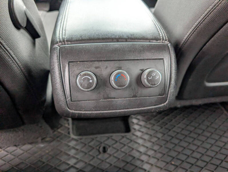 2013 GMC Acadia SLE-1