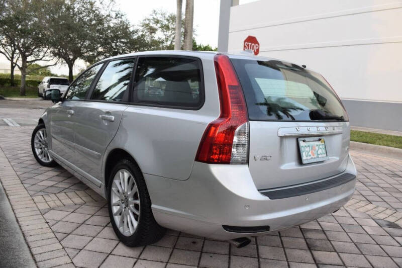 2011 Volvo V50 T5
