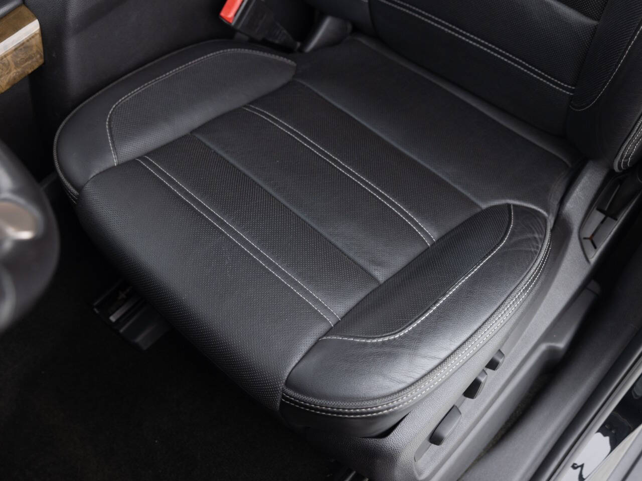 Used Car 2016 Gmc Yukon Xl  Denali 4x4 4dr Suv For Sale Under $25,000 In Coal City, Illinois