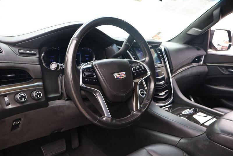 2017 Cadillac Escalade ESV Platinum
