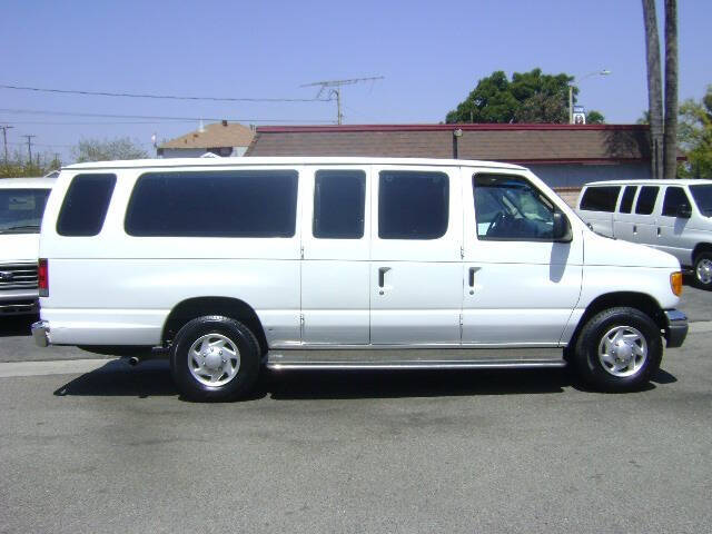 2007 Ford E-Series E-350 SD XLT