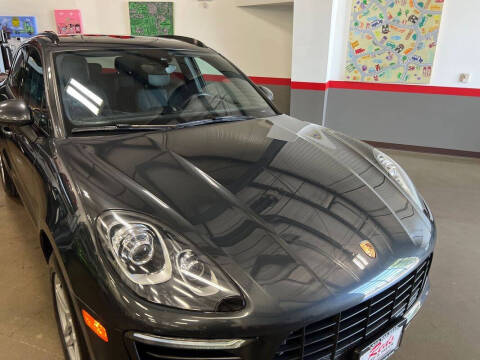 2017 Porsche Macan