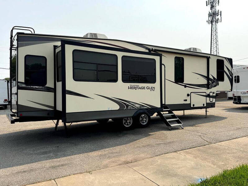 2019 Forest River Heritage Glen