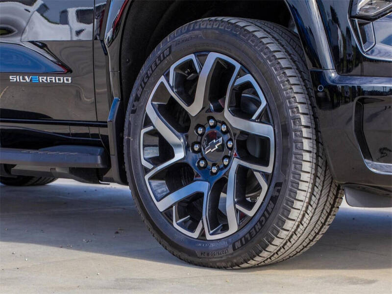 2024 Chevrolet Silverado EV RST