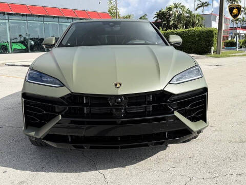 2025 Lamborghini Urus SE