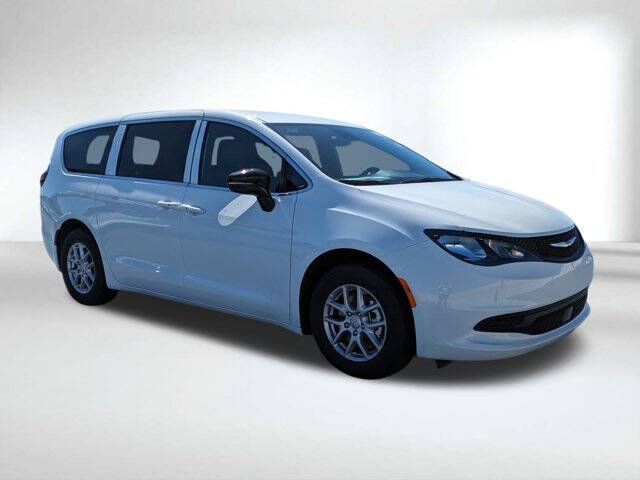 2026 Chrysler Voyager LX