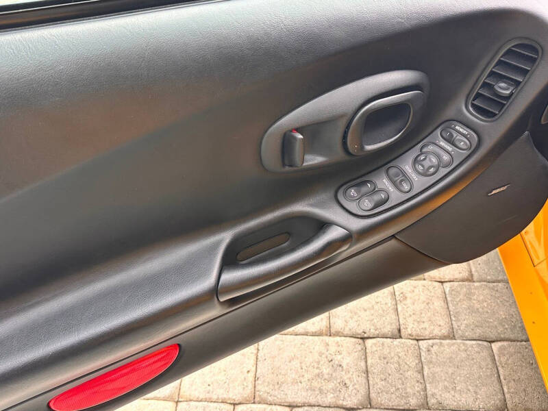 2004 Chevrolet Corvette