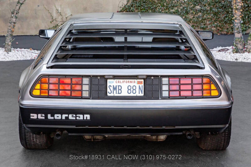 1981 DeLorean DMC-12