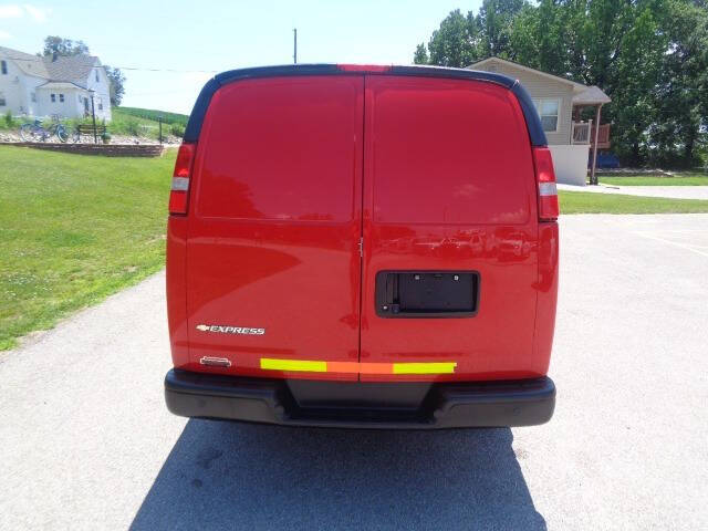 2024 Chevrolet Express 2500