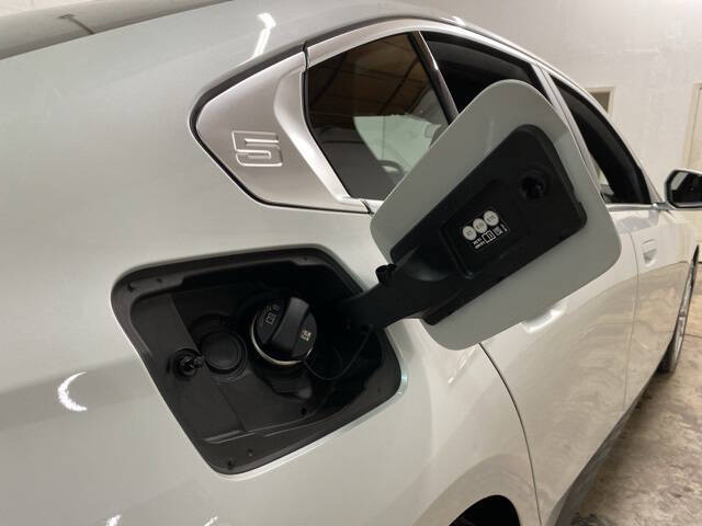 2025 BMW 5 Series 530i xDrive