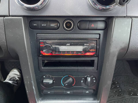 2007 Ford Mustang V6 Deluxe