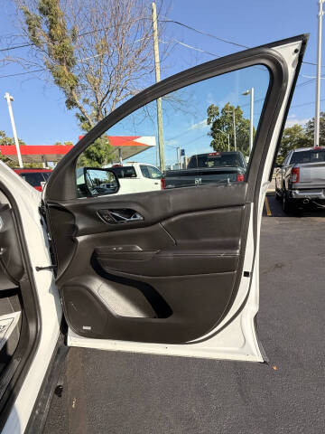 2017 GMC Acadia SLT-1