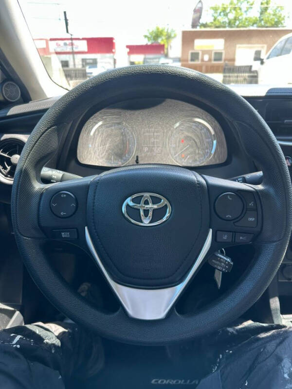 2017 Toyota Corolla LE