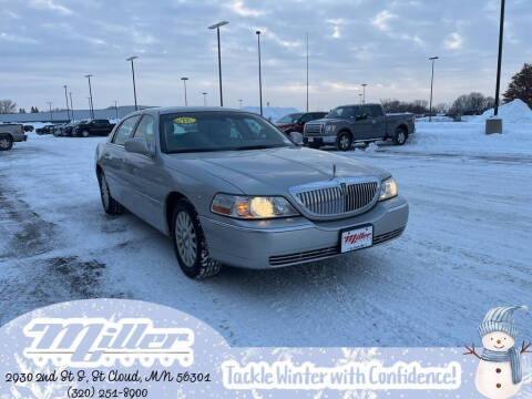 2004 Lincoln Town Car Signature