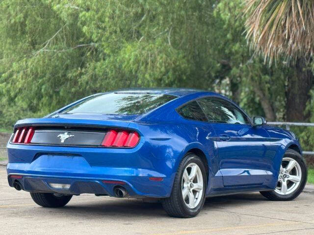 2017 Ford Mustang V6
