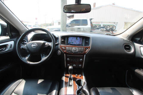 2020 Nissan Pathfinder Platinum