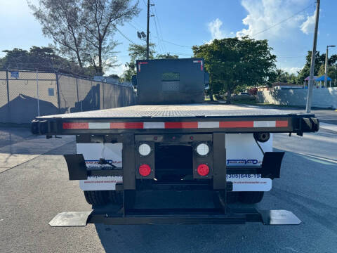 2017 Freightliner M2 106