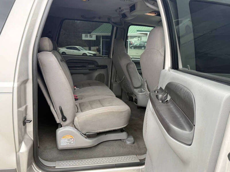 2005 Ford Excursion XLT