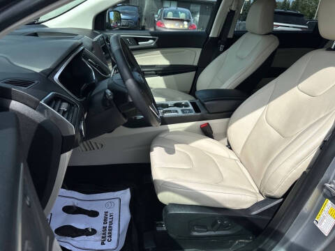 2021 Ford Edge Titanium