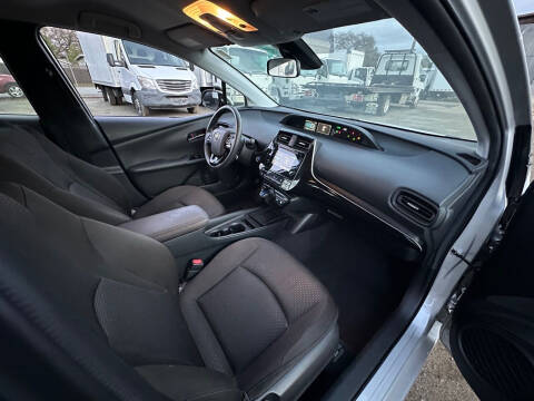 2019 Toyota Prius LE