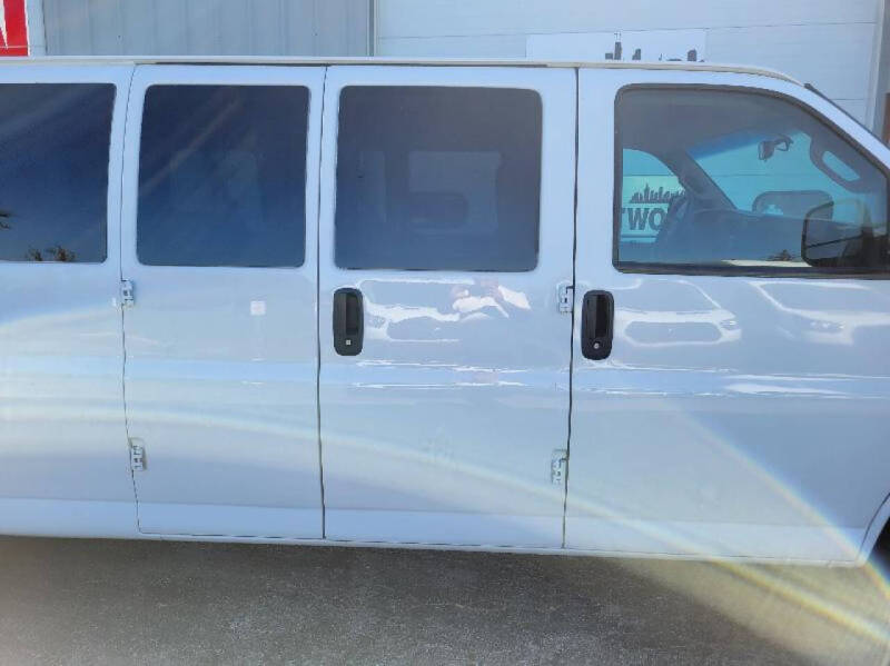 2017 Chevrolet Express LT 3500