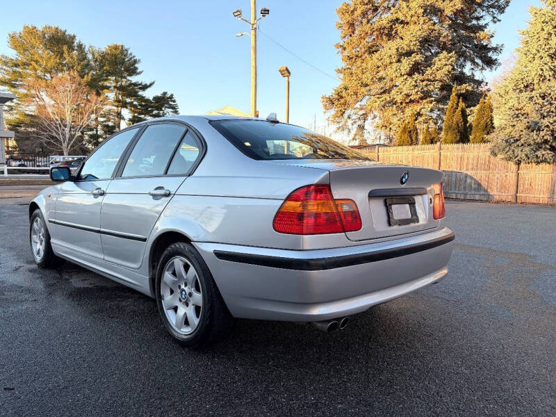 2004 BMW 3 Series 325xi