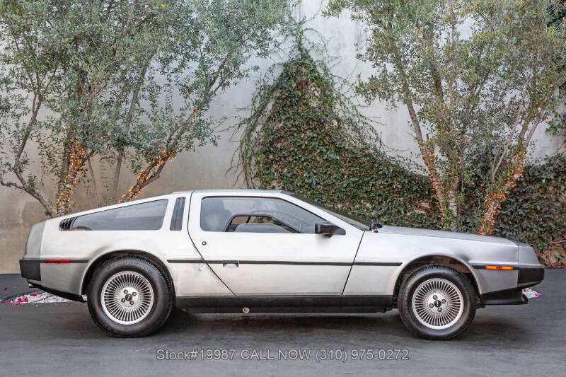 1981 DeLorean DMC-12