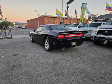 2012 Dodge Challenger SXT