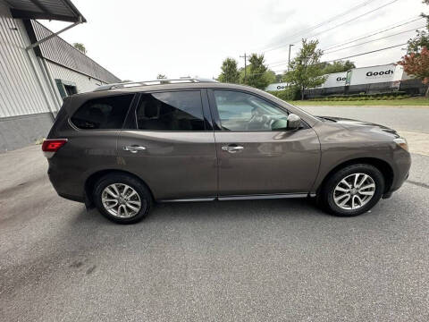 2016 Nissan Pathfinder S
