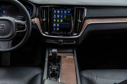 2024 Volvo S60 B5 Plus Dark Theme